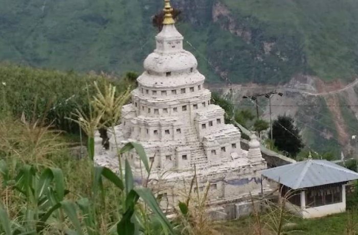 JARUNG KHASHOR CHORTEN